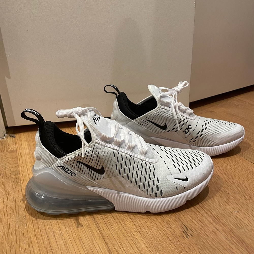 Niks Air Max 270 Women's Shoes Size 8 New